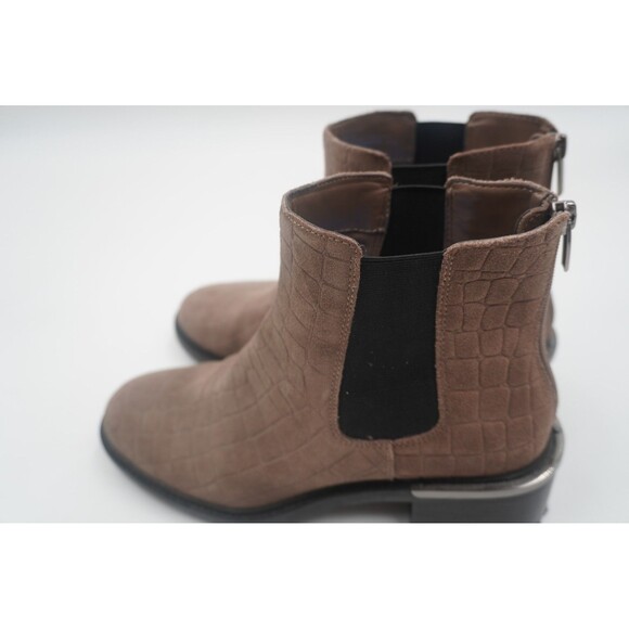 Vince Camuto Kelivena Brown Block Heel Lug Sole Chelsea Ankle Booties Size 10M - Picture 3 of 11
